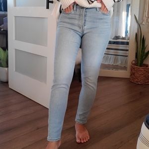 Levi's wedgie icon fit jeans in tango light
